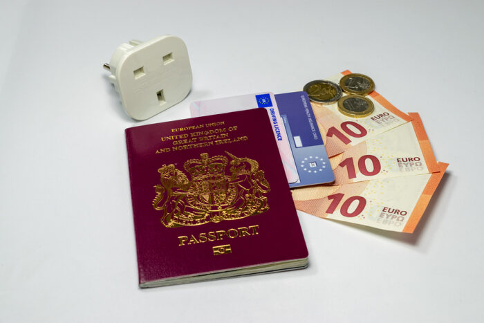 Reseadapter, valuta och pass - Storbritannien